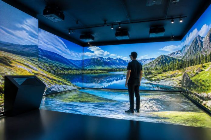 Immersive display : tout savoir sur les écrans immersifs et leurs usages high tech Immersive display : tout savoir sur les écrans immersifs et leurs usages high tech